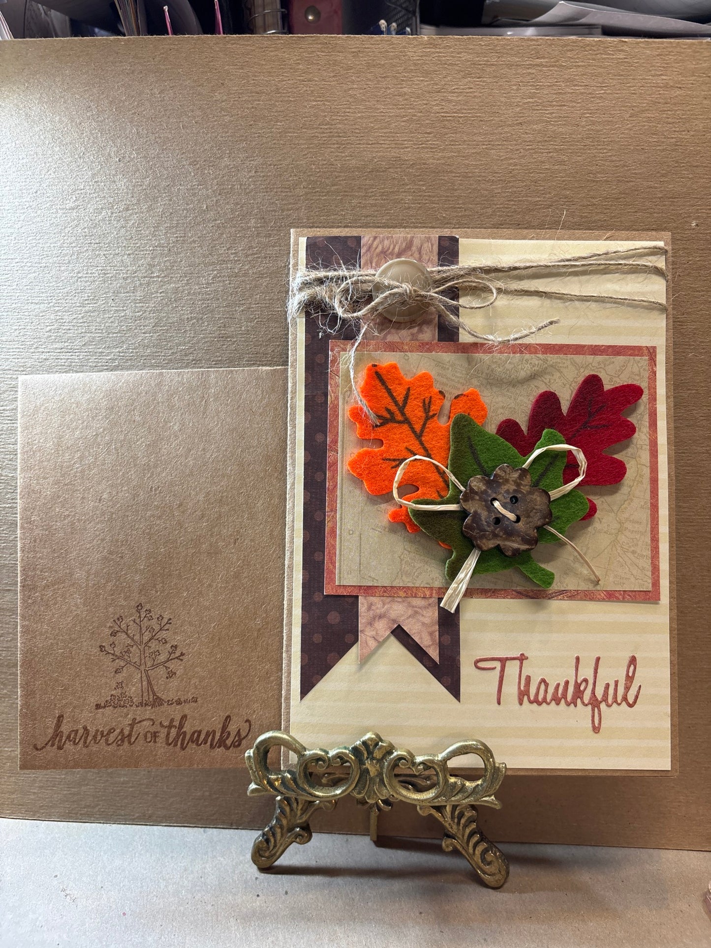 Thanksgiving-Thankful w/ Leaves & Buttons